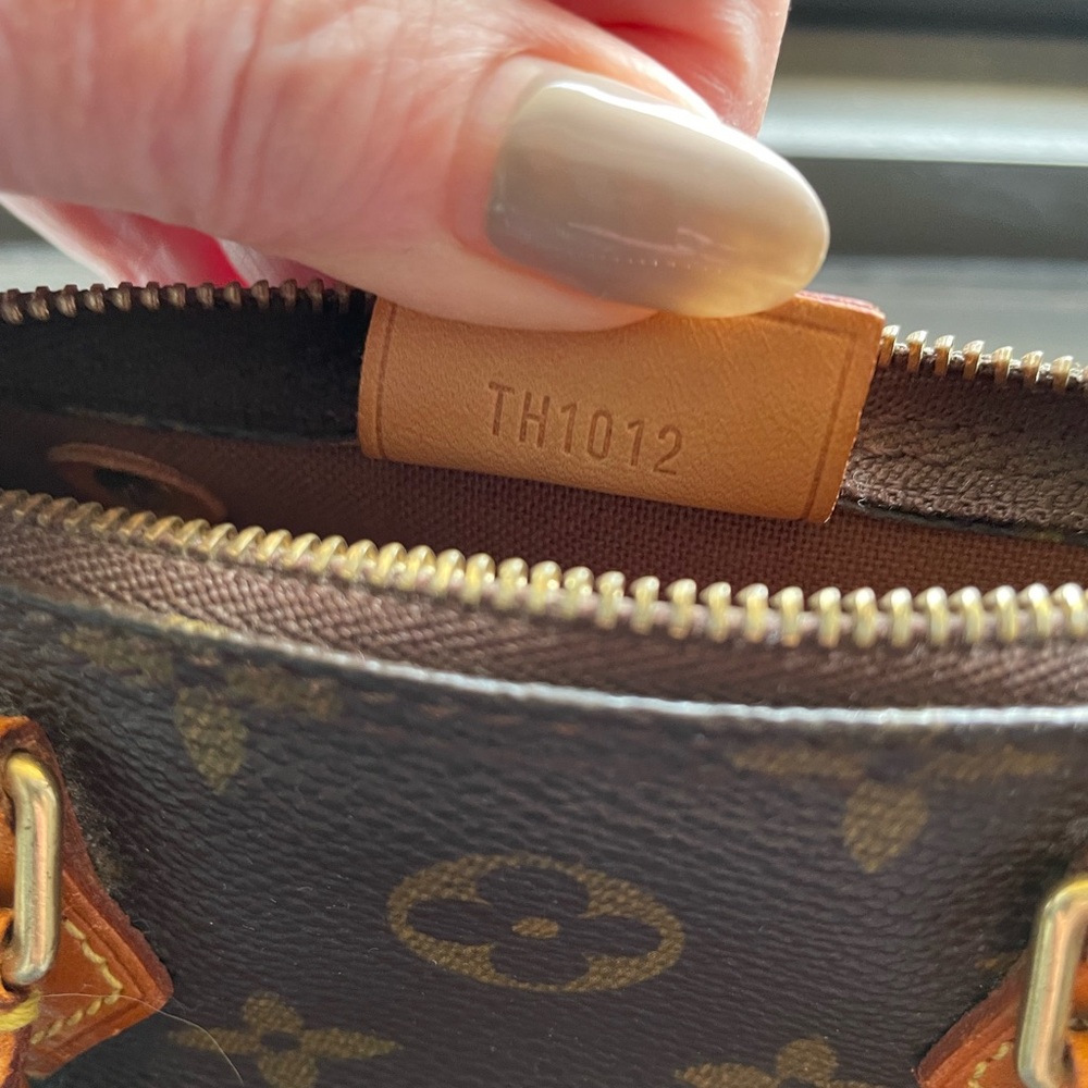 Authentic Vintage Louis Vuitton Nano Speedy Bag in Brown Monogram - Picture 7 of 12